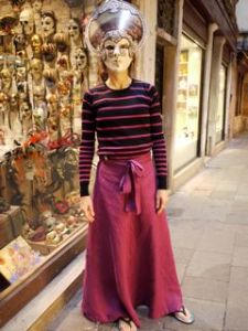 Maxi Miette skirt on tour in Venice, Italy