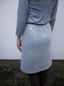 bulky fabric highlights all lumps and bumps!